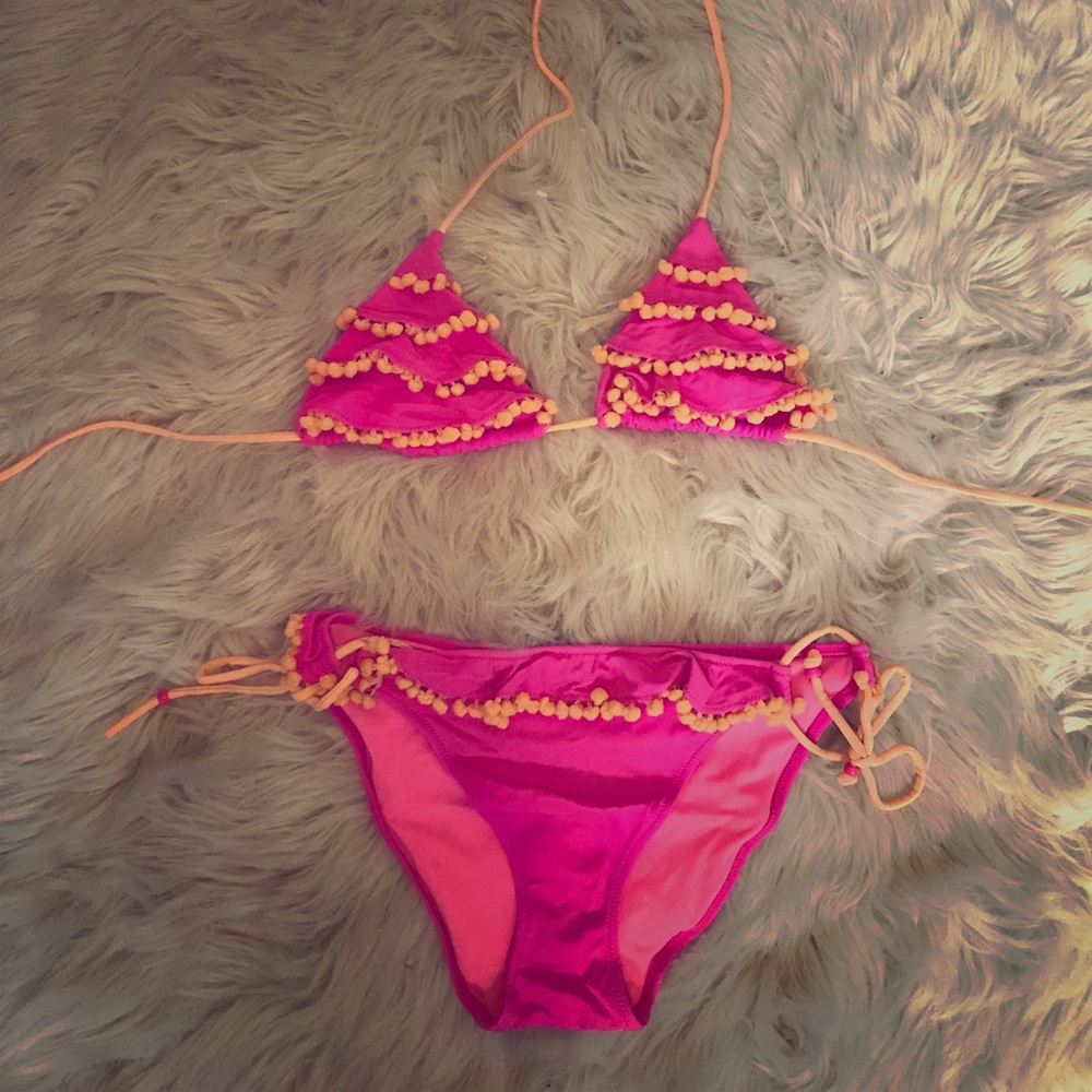 Victoria’s Secret bikini set